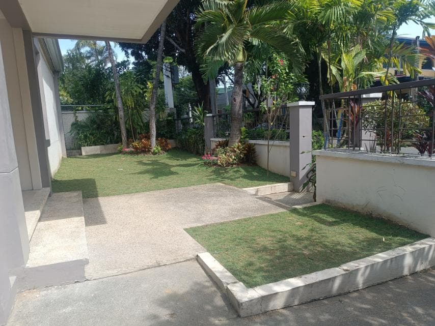 Refreshed modern 2 storey - photo 3