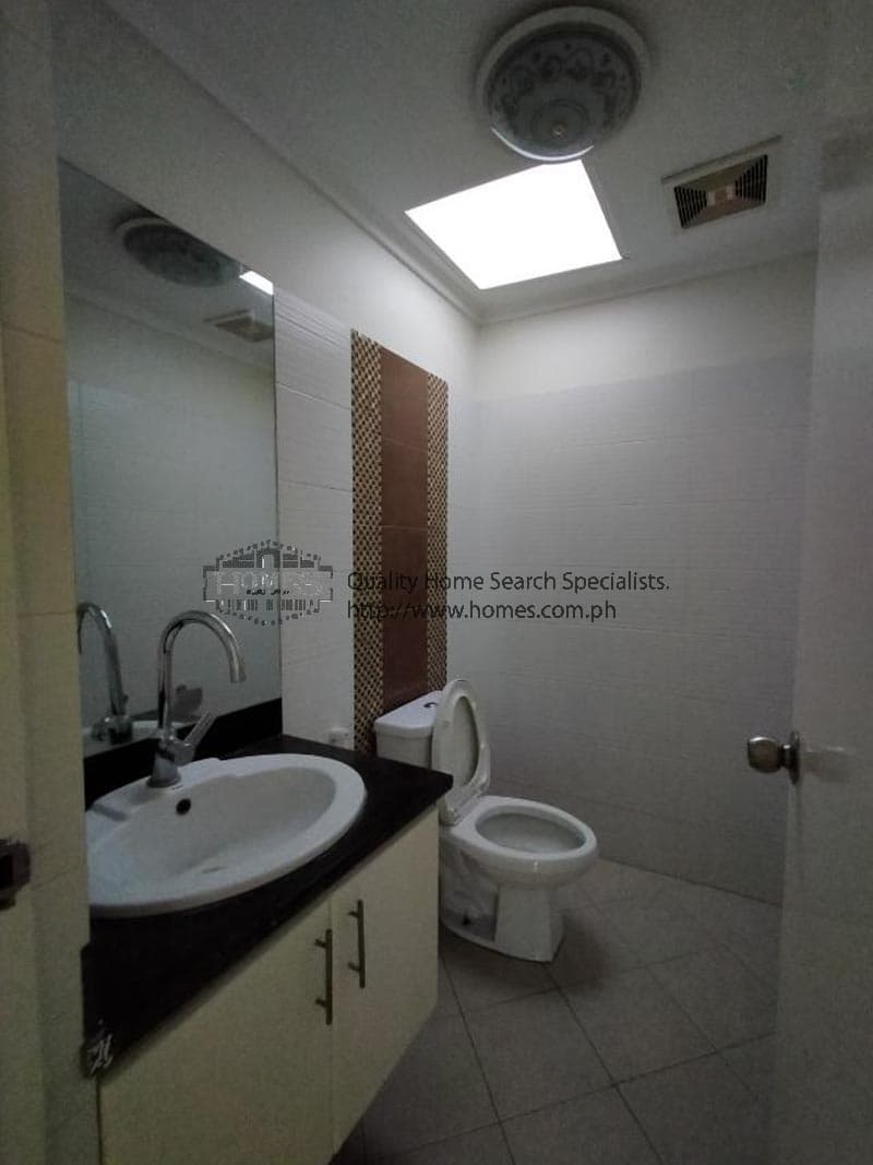 Centrally located bungalow - photo 5