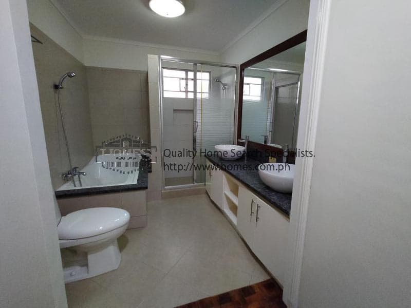Centrally located bungalow - photo 4