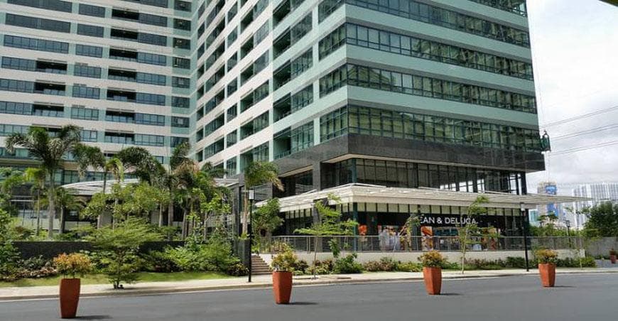 2- Bedroom Condominium at  Edades Garden Villas - Rockwell Center, Makati - photo 1