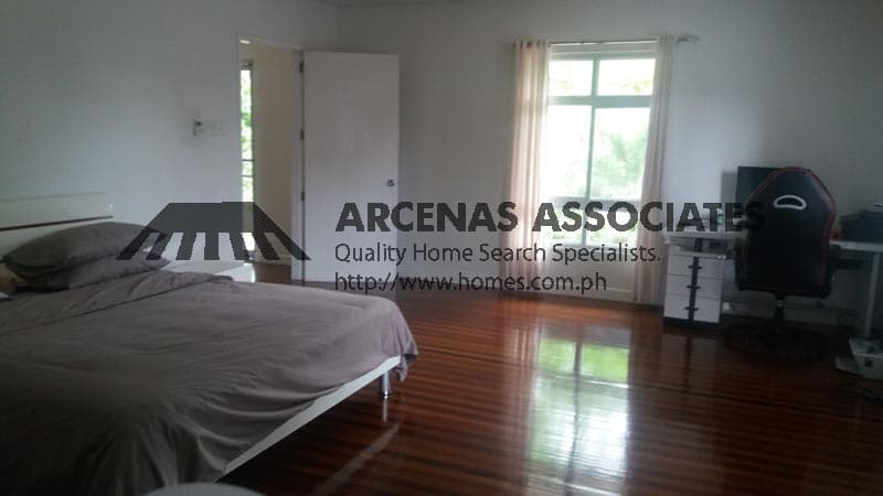 Upgraded modern 2-storey - photo 4