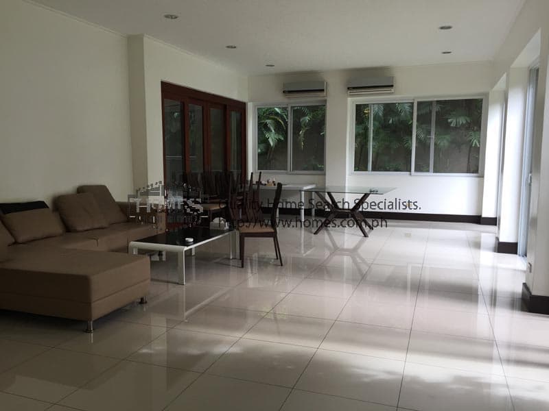 Renovated bright 2 storey - Dasmarinas Village, Makati - photo 1