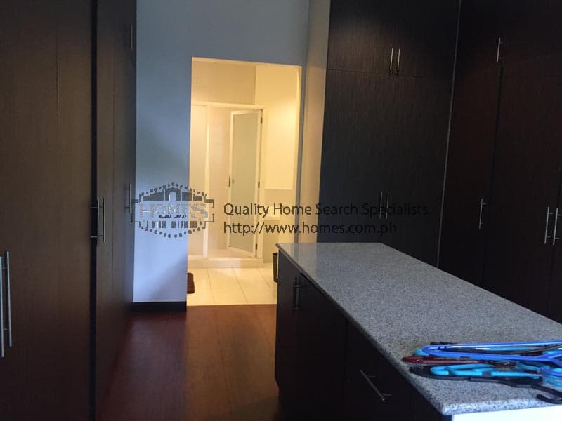 Renovated bright 2 storey - photo 4