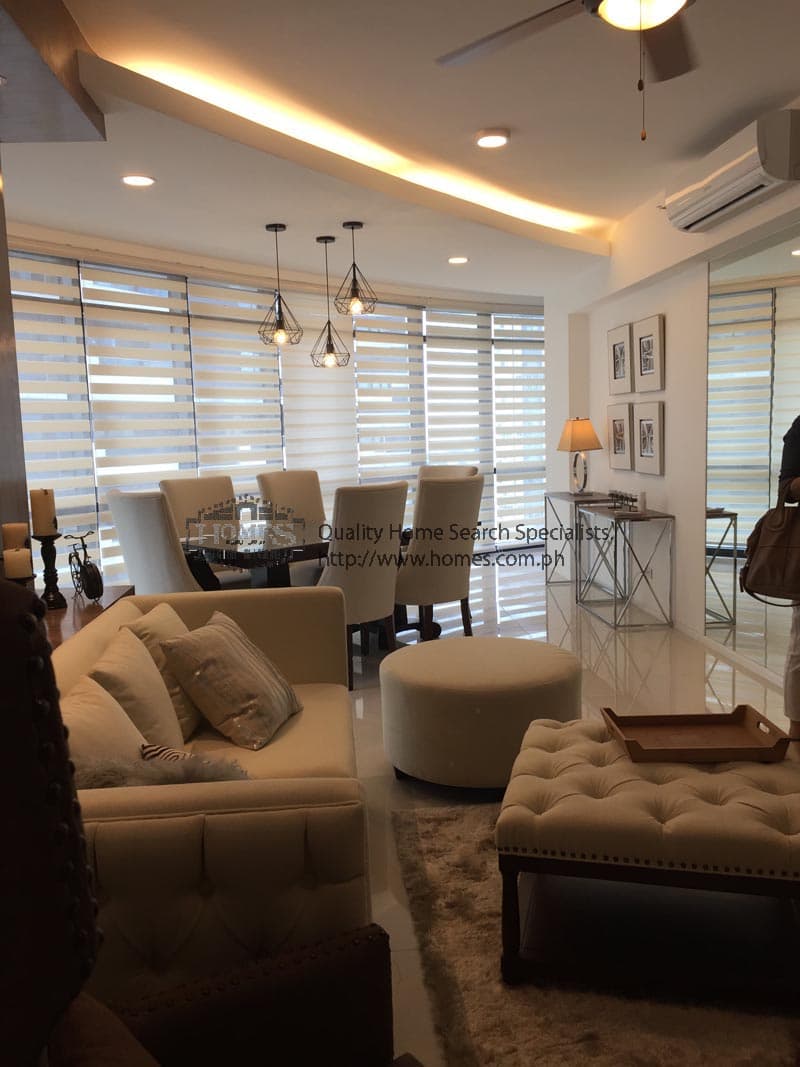 Full furnished 2-bedroom condo with Balcony at Arya Residences - Bonifacio Global City, Taguig - photo 1