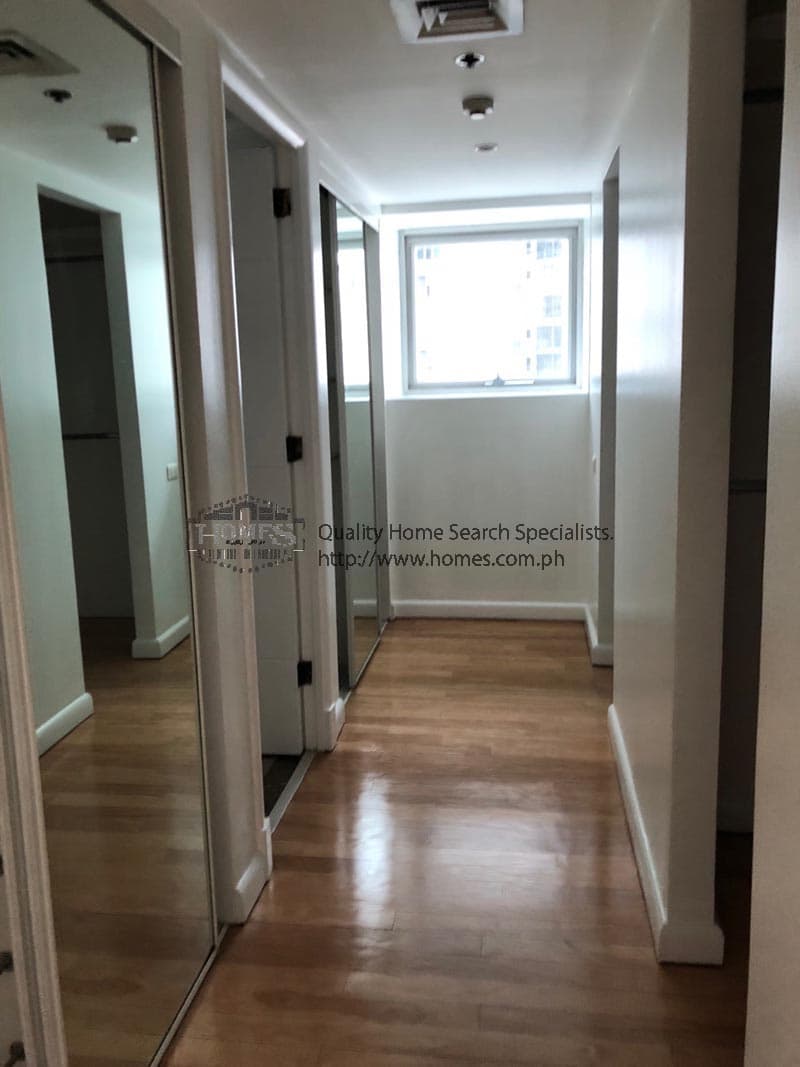 sunlit semi- furnished 3-bedroom condominium - Bonifacio Global City, Taguig - photo 1