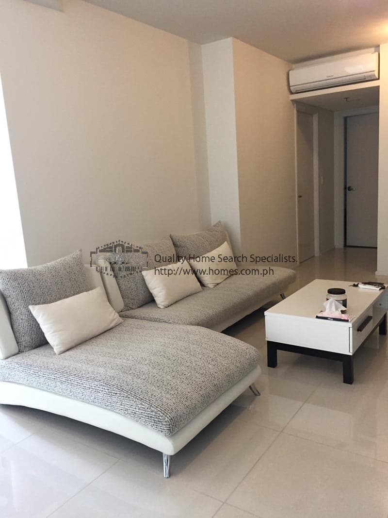 classy and fully furnished 2-bedroom condominium with balcony - Bonifacio Global City, Makati - photo 1