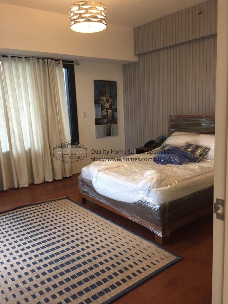 Elegant fully furnished 2-bedroom condominium with Balcony - photo 3