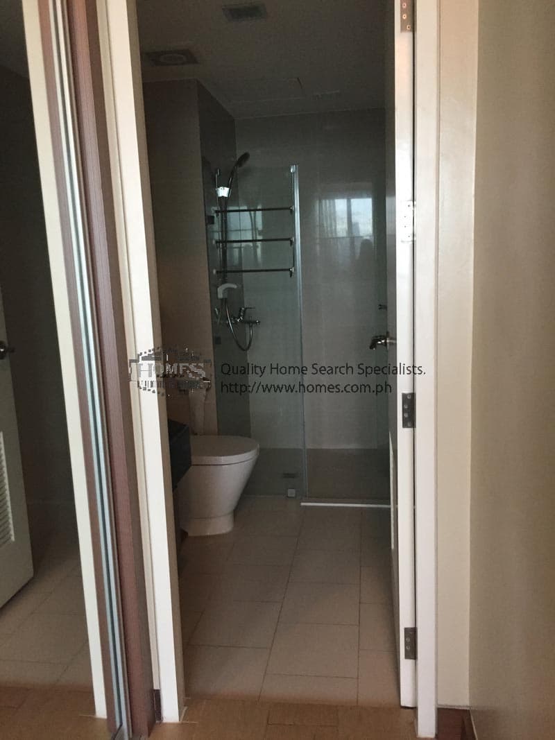 captivating fully furnished 2-bedroom - photo 4