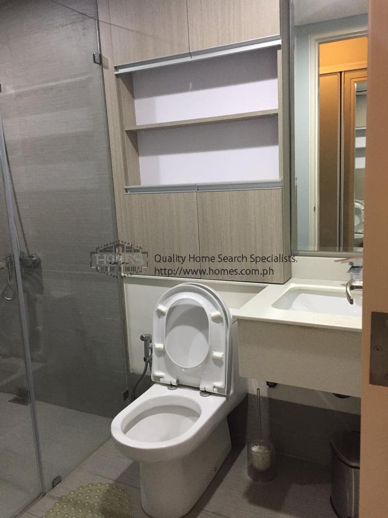 fully furnished 2-bedroom with Balcony - Bonifacio Global City, Taguig - photo 1