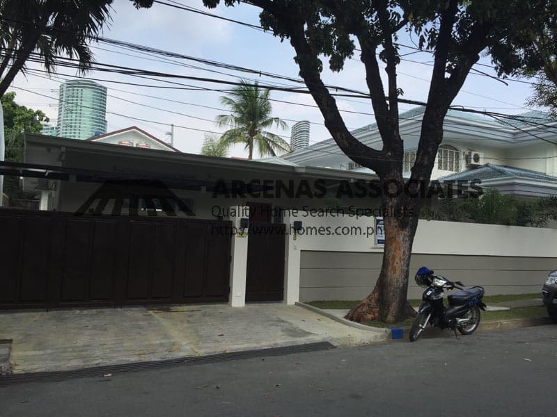 Modern Functional Split Level - Bel Air, Makati - photo 1