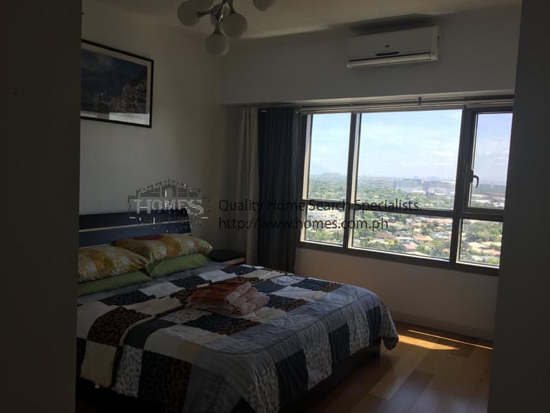 Captivating sunlit 2-bedroom - photo 4