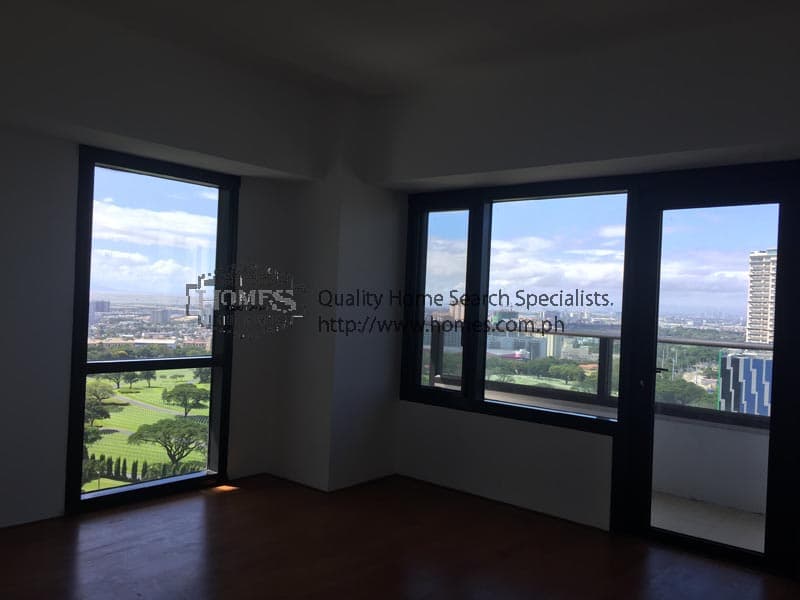 Bright and elegant 2-bedroom condominium - photo 3