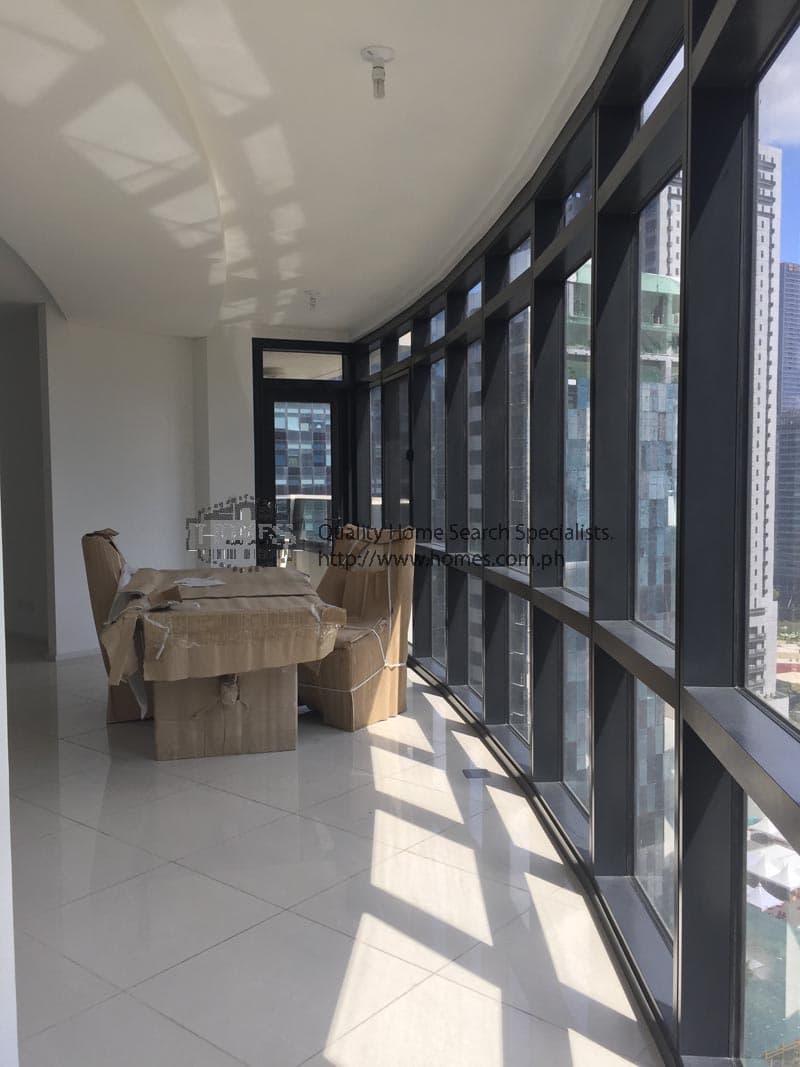 Classy and well-lit 2-bedroom unit - photo 3