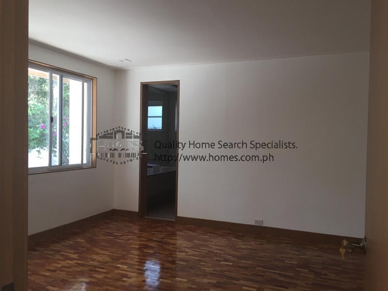 Modern newly renovated bungalow - photo 3