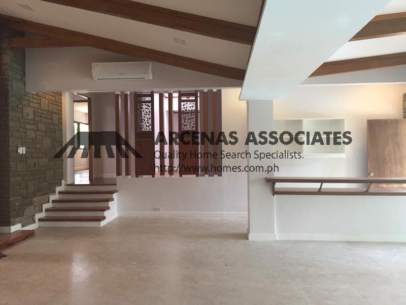 Newly renovated exclusive large bungalow - photo 2