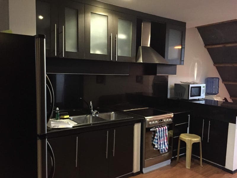 Cozy 2-bedroom unit - Rockwell Center, Makati - photo 1