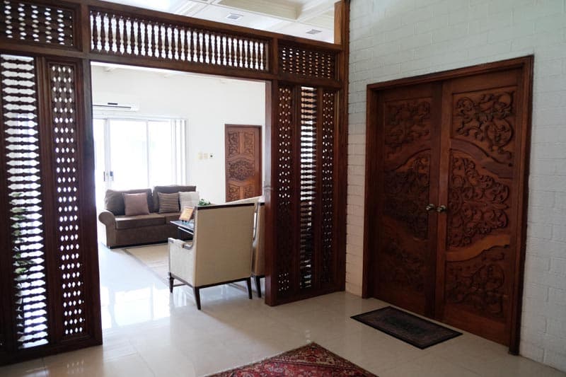 Repriced Large House for Sale in Dasmarinas Village - photo 4