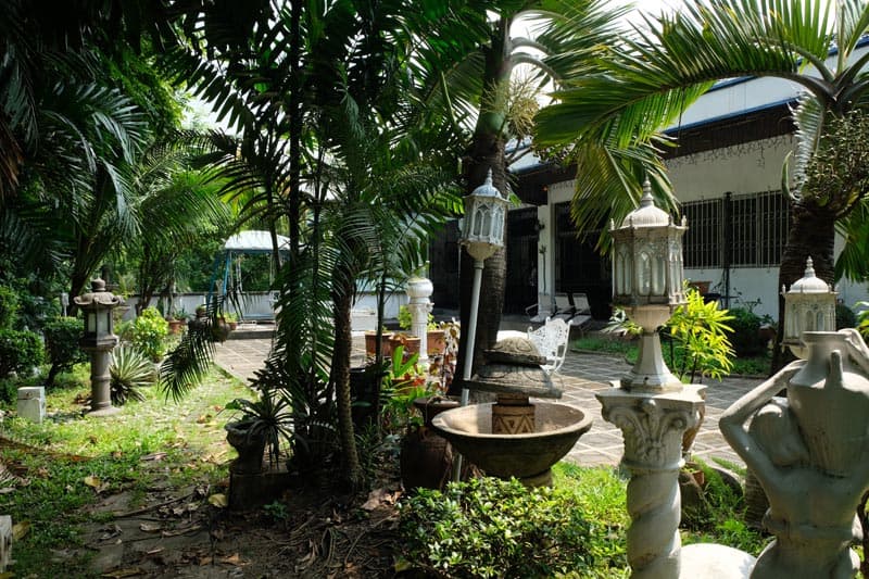 Special Corner House - Dasmarinas Village, Makati - photo 1
