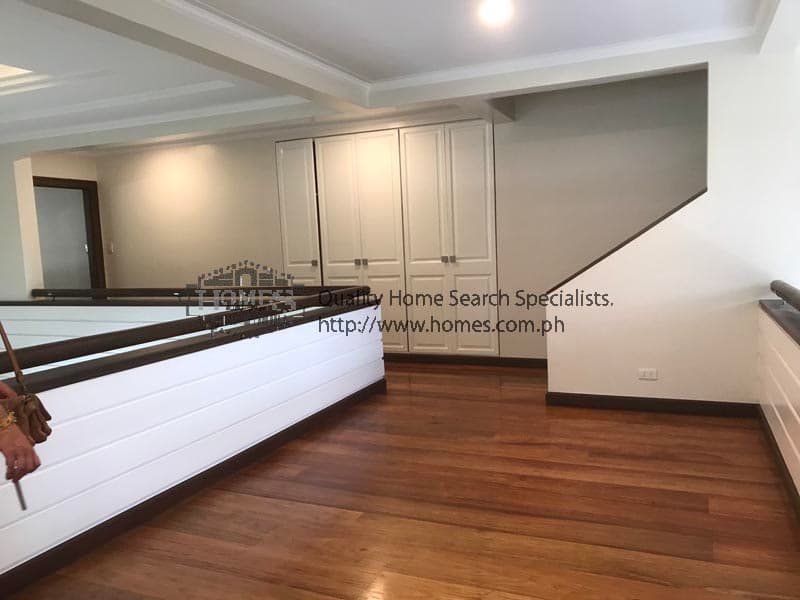 Newly renovated 2-storey - photo 5