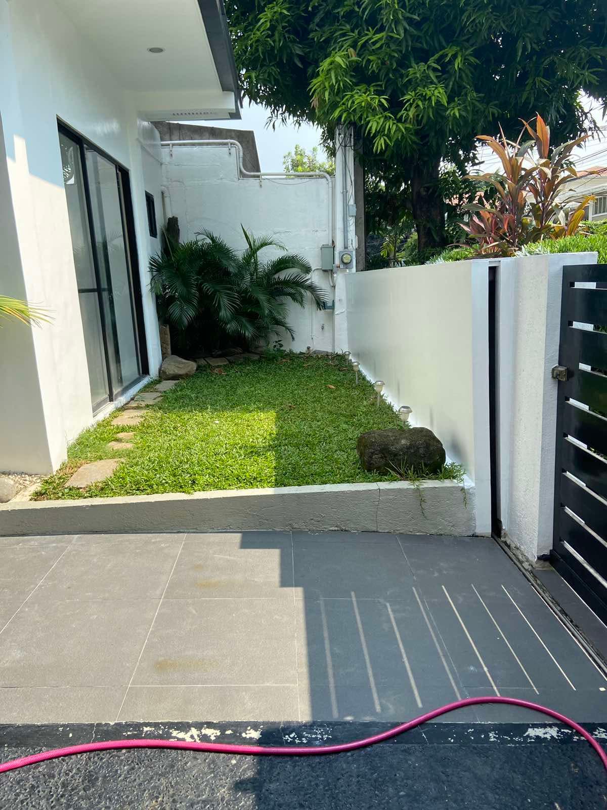 Big 3 Bedroom House - photo 2