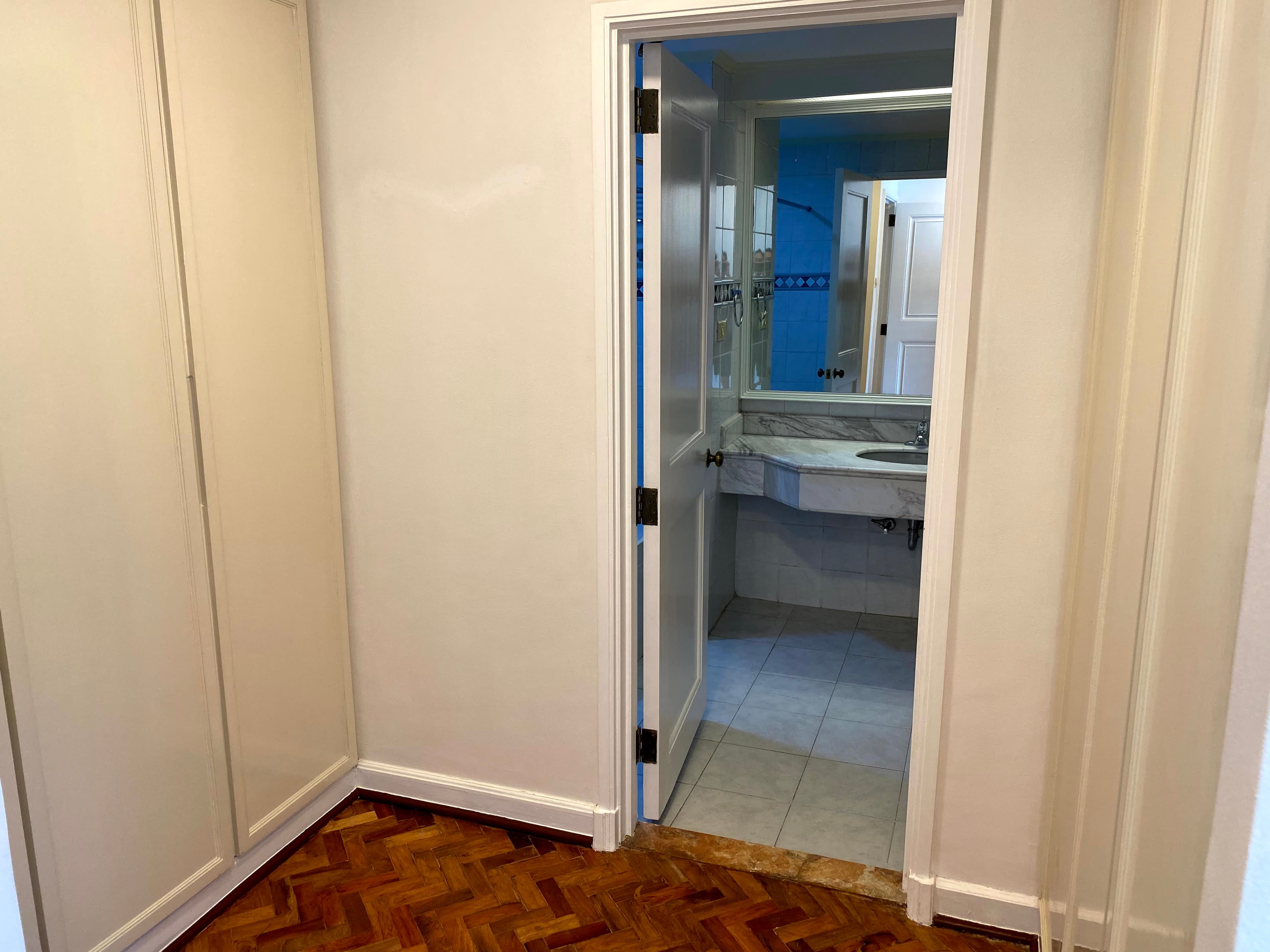 Spacious and reasonable 3 bedroom - Salcedo Village, Makati - photo 1