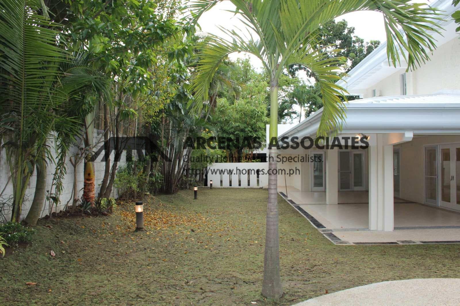 Comfortable contemporary two storey - photo 2