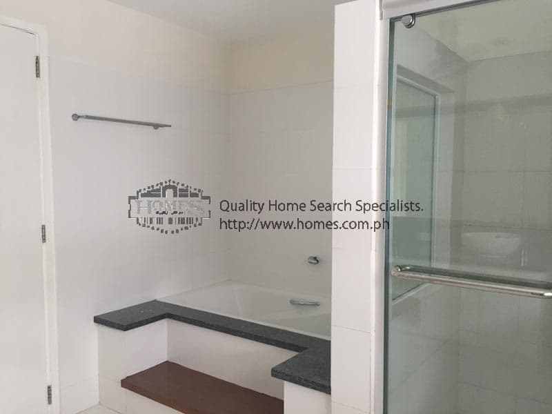 4 Bedroom house for rent at Ayala Alabang Village - photo 4