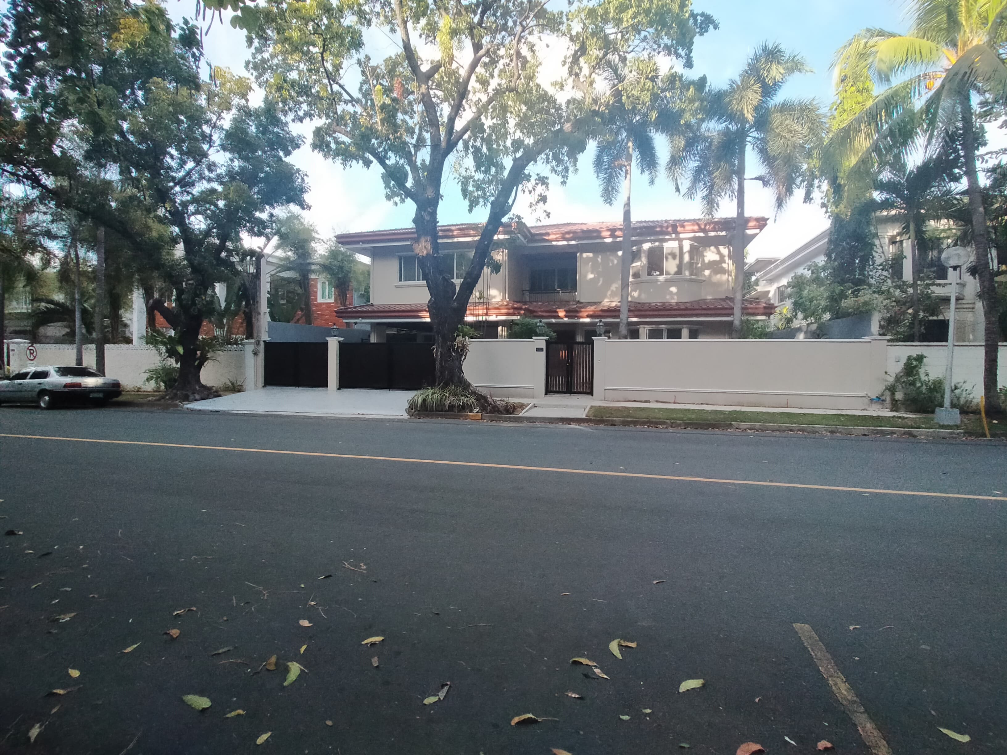 5 Bedroom House - Dasmarinas Village, Makati - photo 1