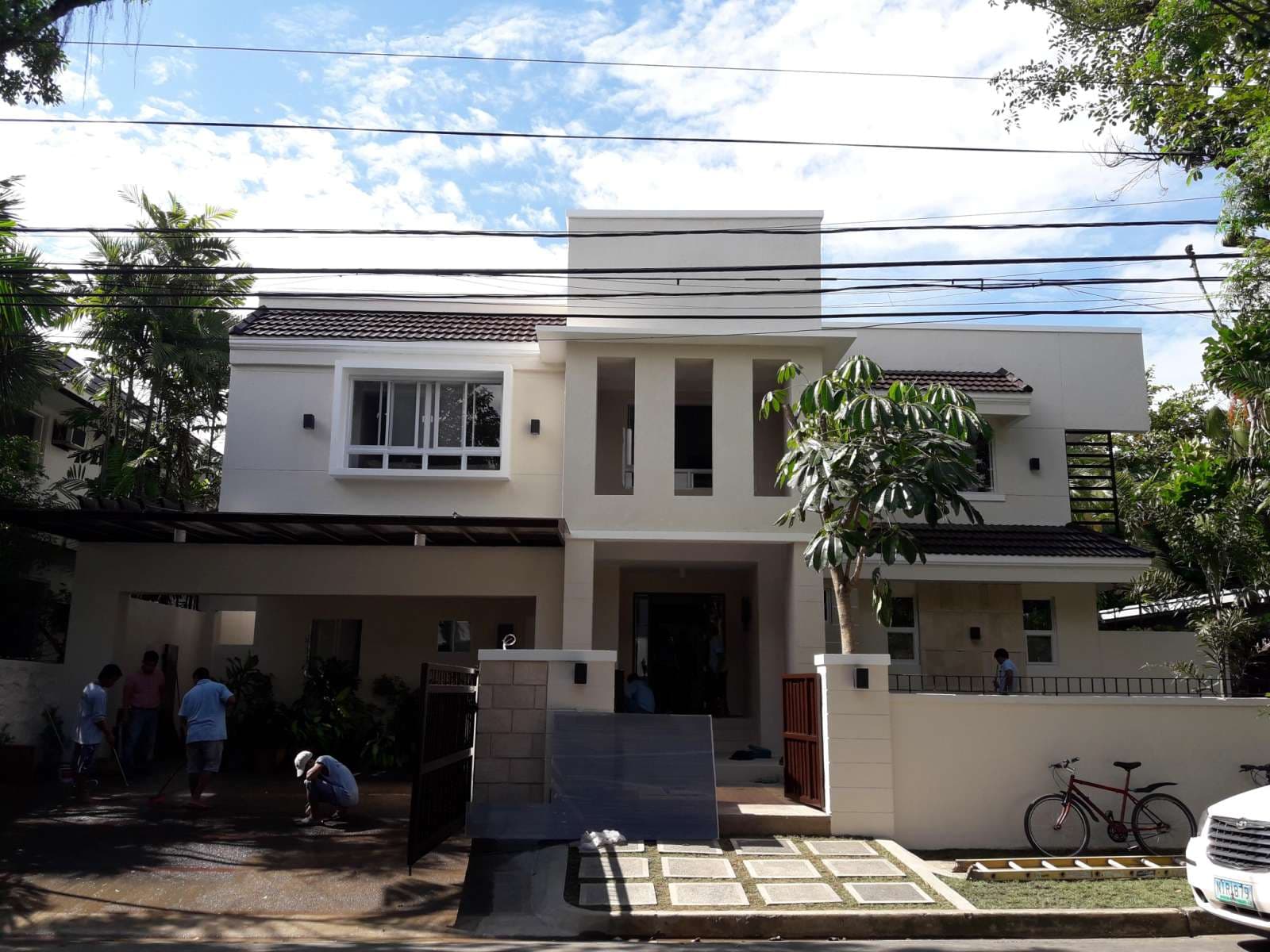 Natural Lit Modern Two storey - Dasmarinas Village, Makati - photo 1