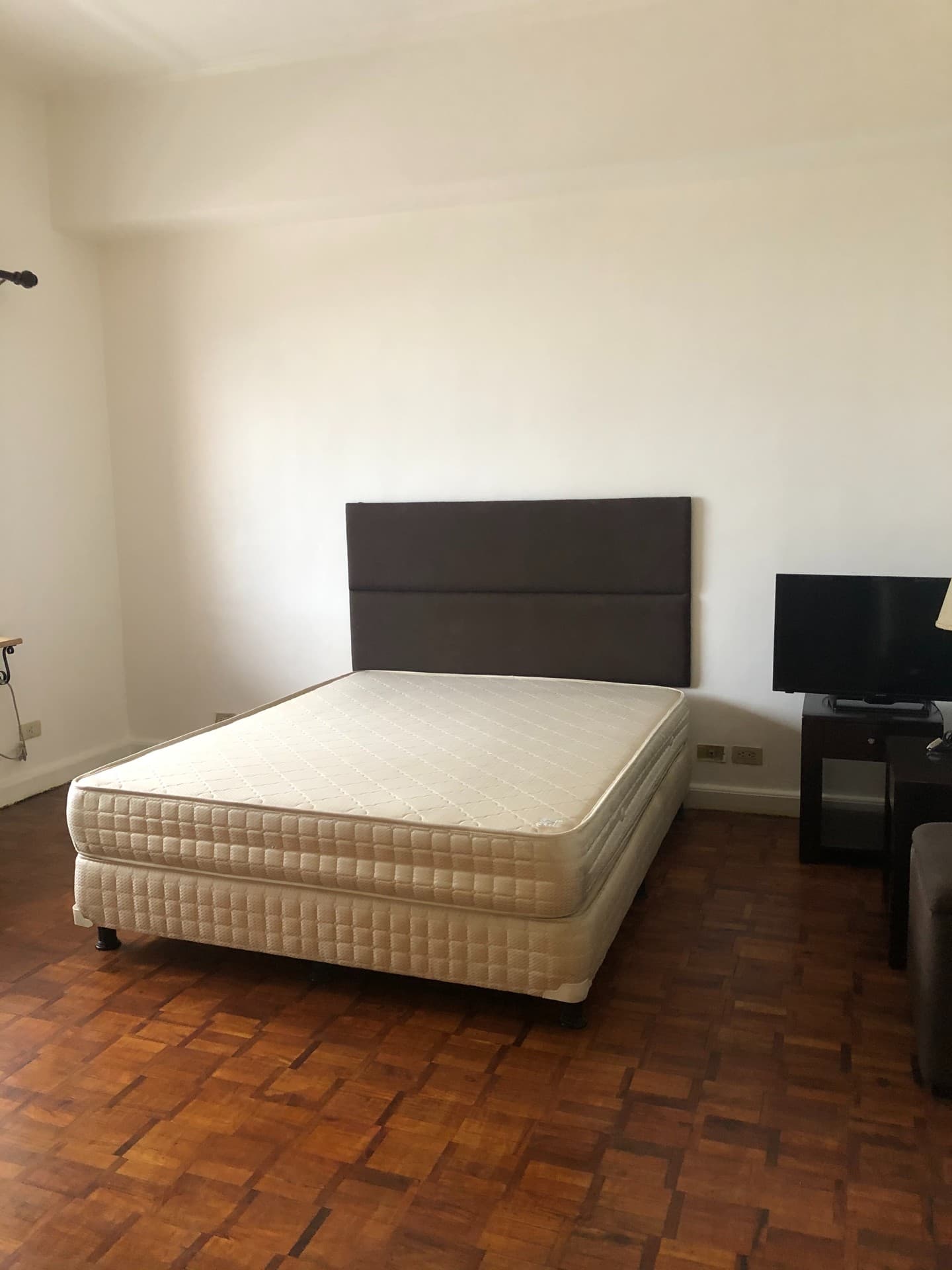 Well located 3 bedroom condominium for rent at BSA Tower - photo 5