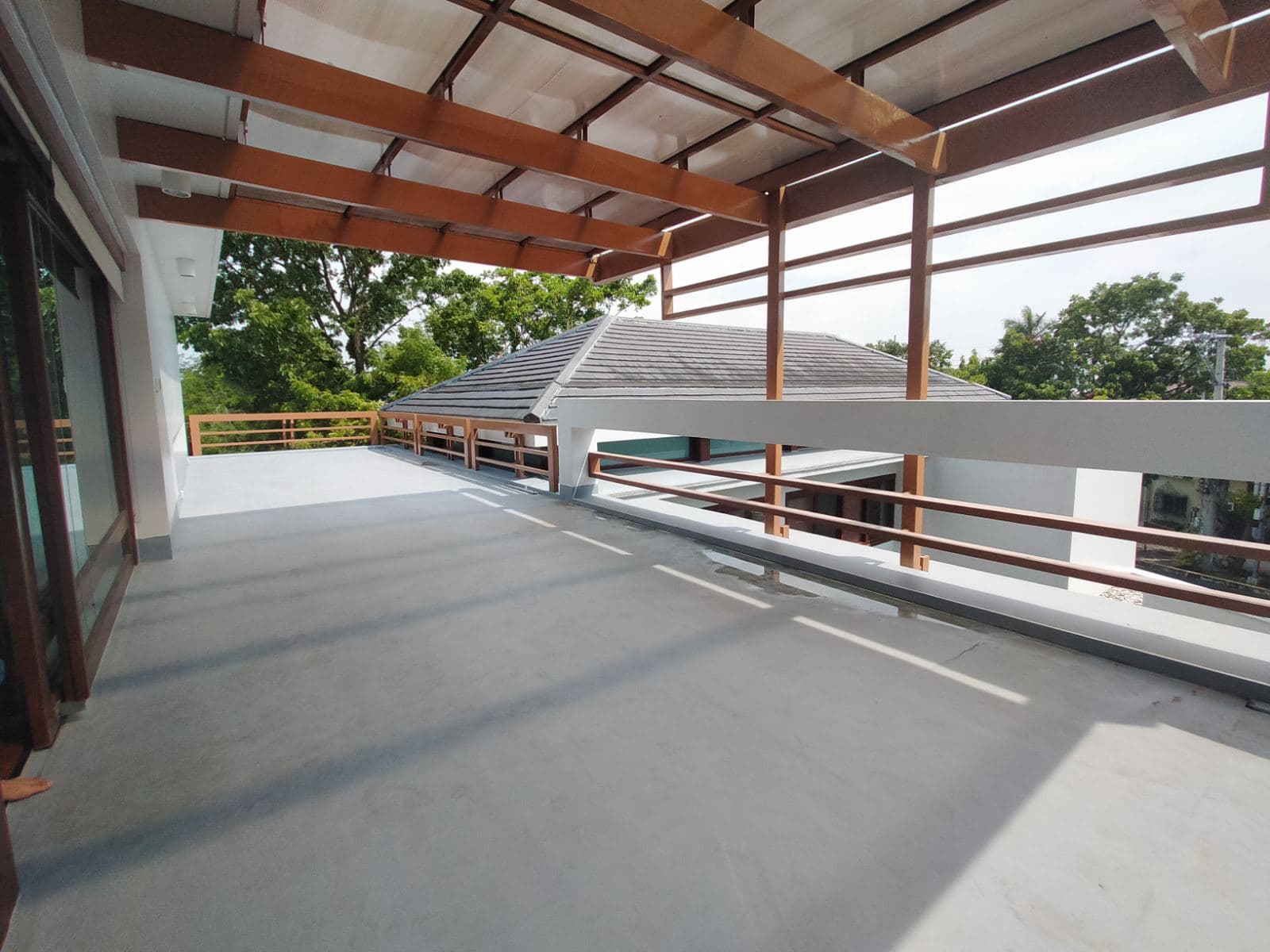 Spacious 3-Storey House - photo 2