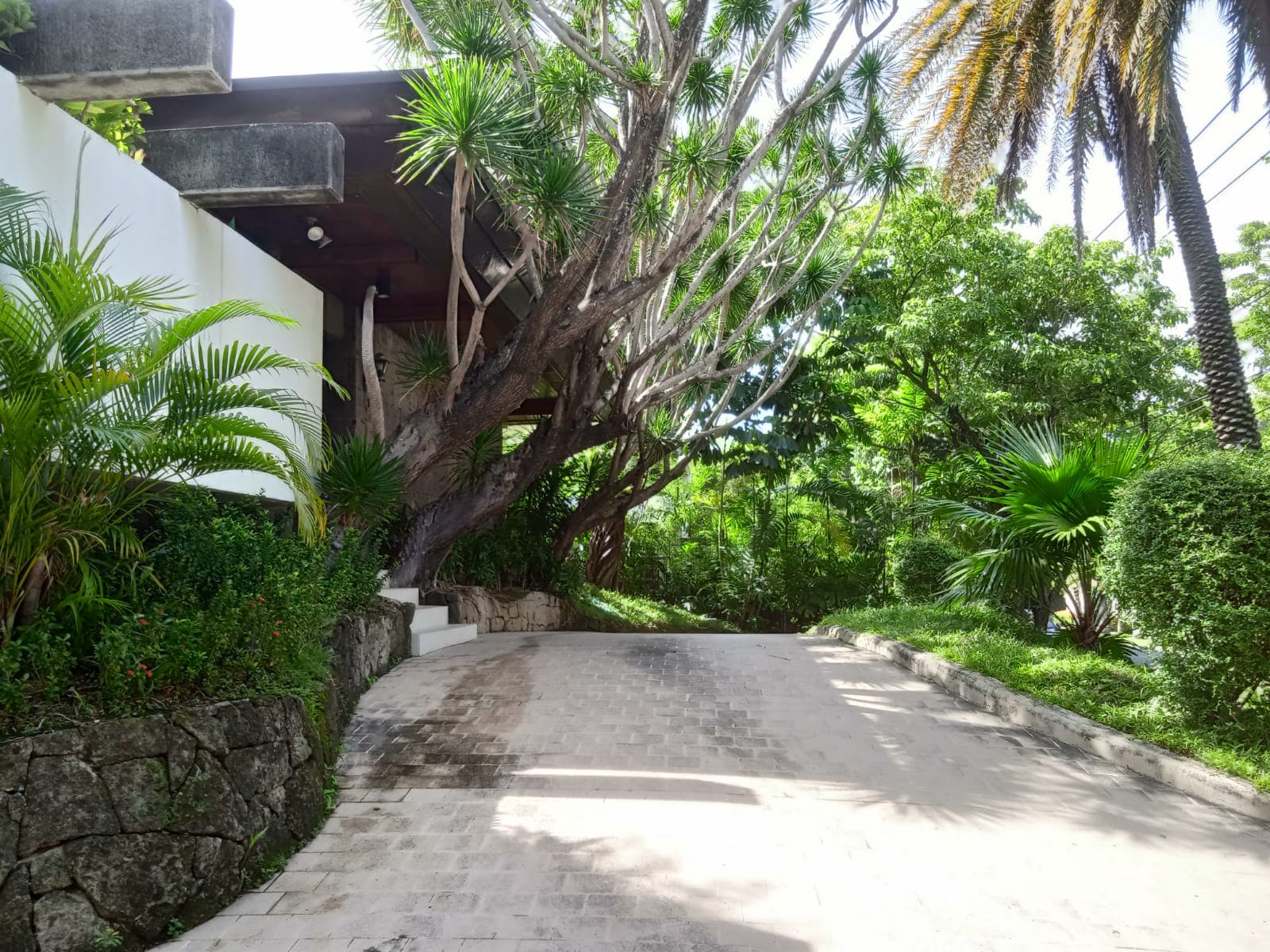 Well Maintained House - photo 2