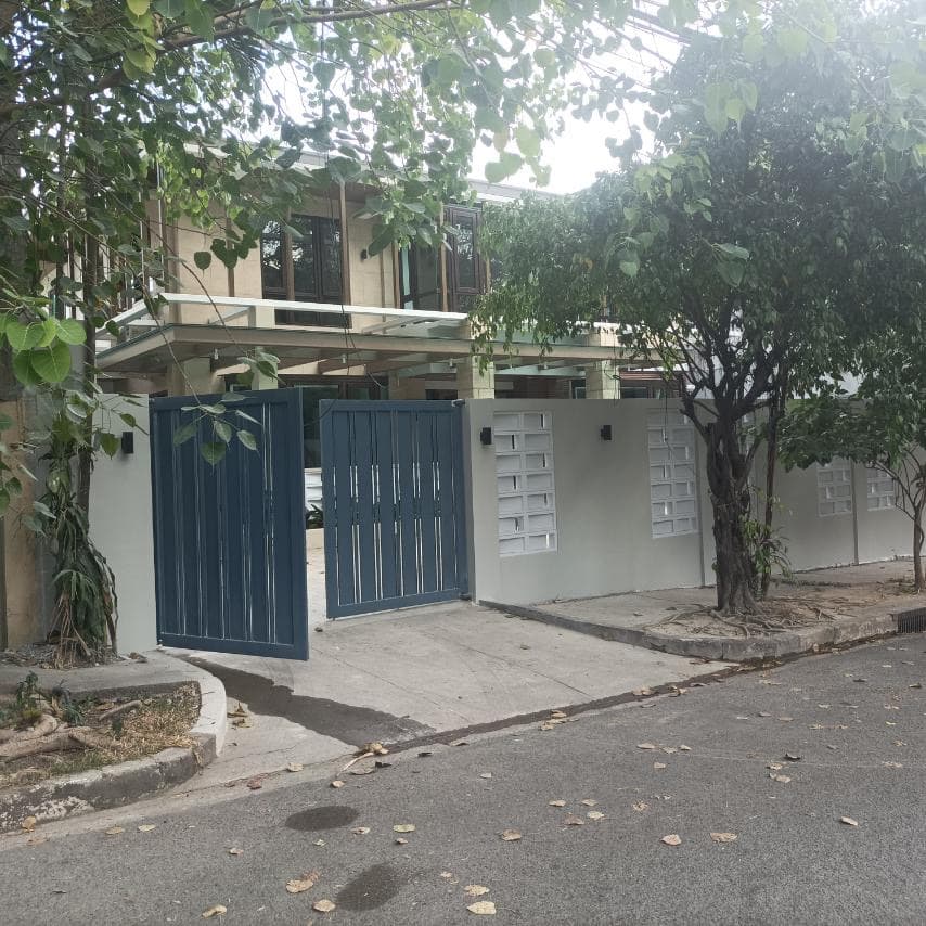 Newly Renovated 2 Storey House
