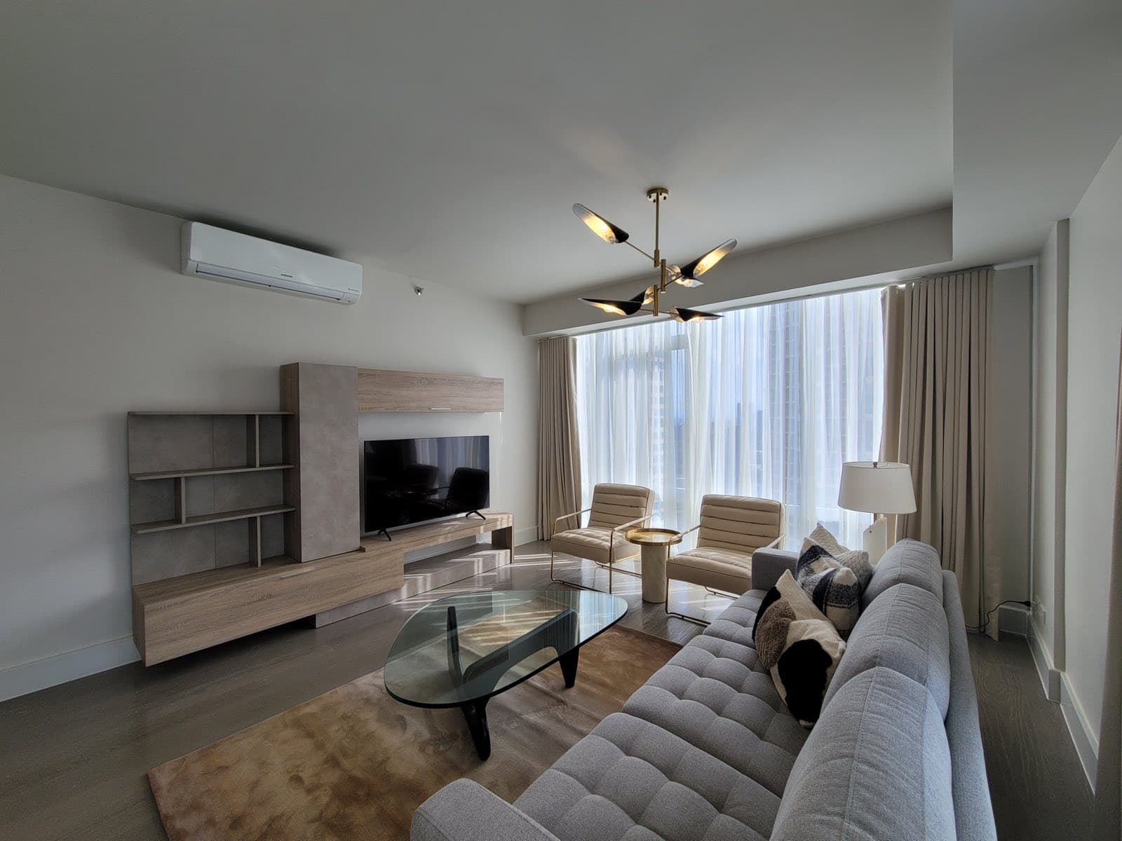 Modern 3 Bedroom Unit in Proscenium - photo 3