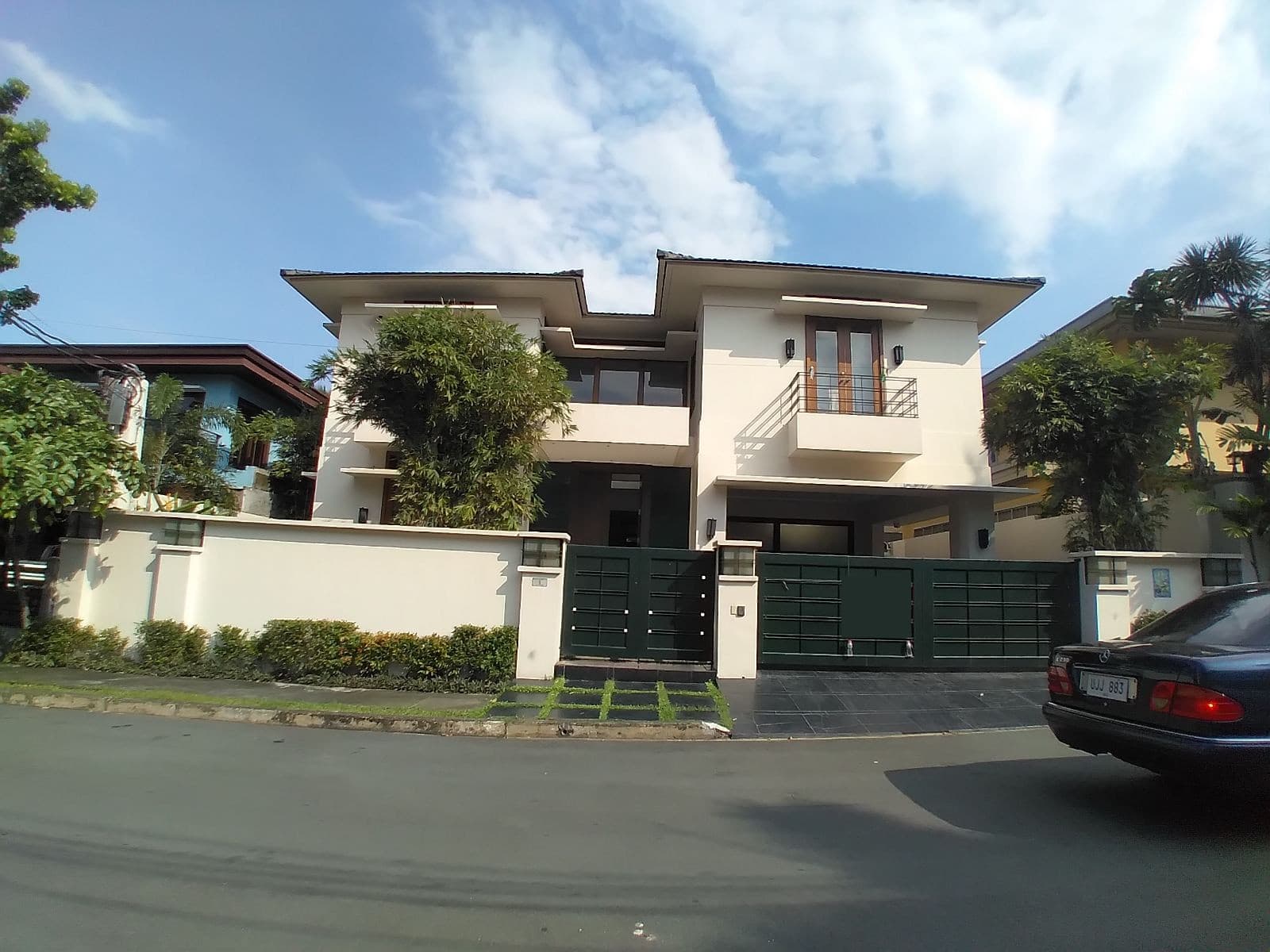 Charming 2 storey house - Bel Air, Makati - photo 1