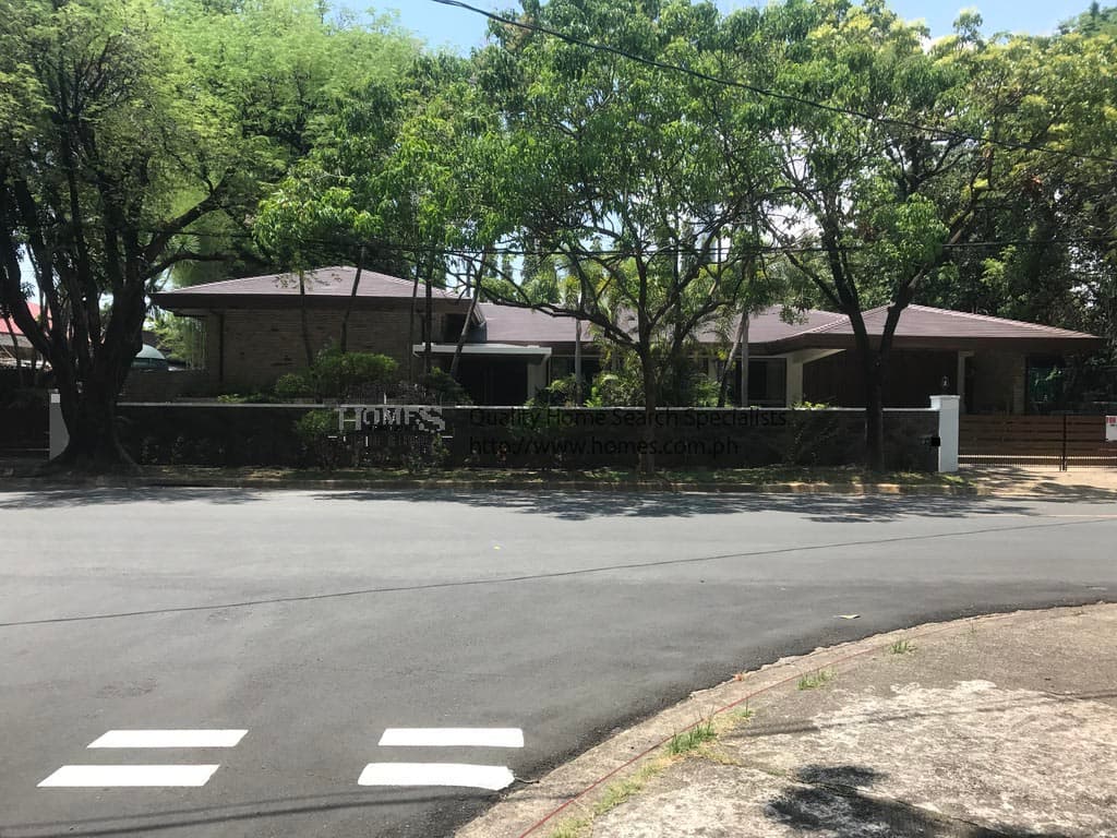 Sweet 2 storey 4 bedroom - Dasmarinas Village, Makati - photo 1