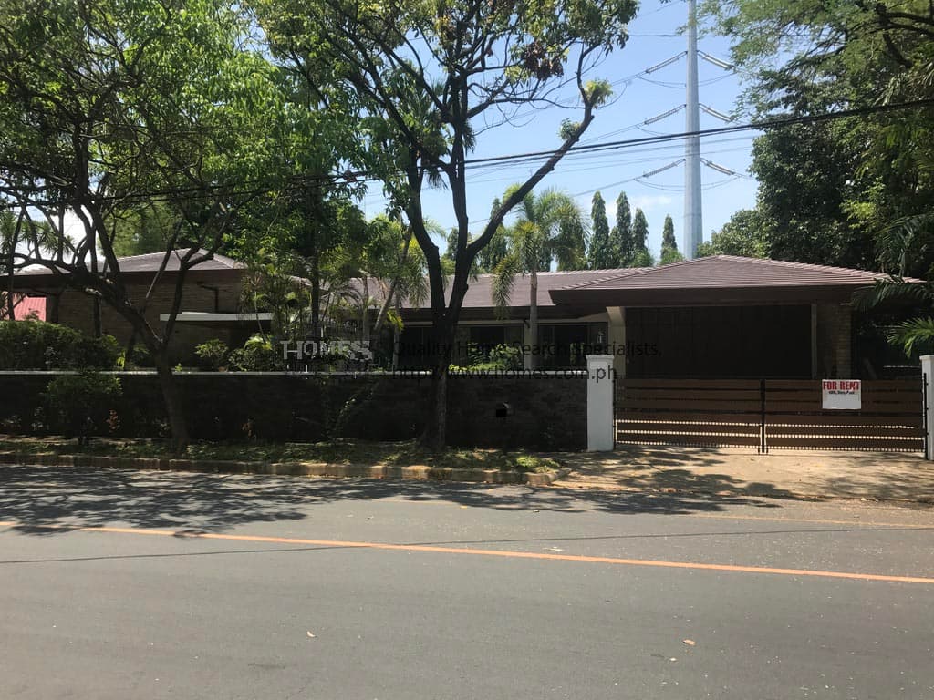Sweet 2 storey 4 bedroom - photo 2