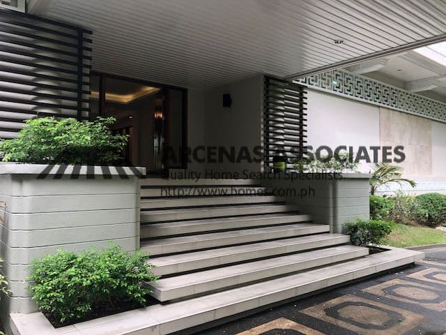 Modern Sprawling House for Sale in Forbes Park - photo 2