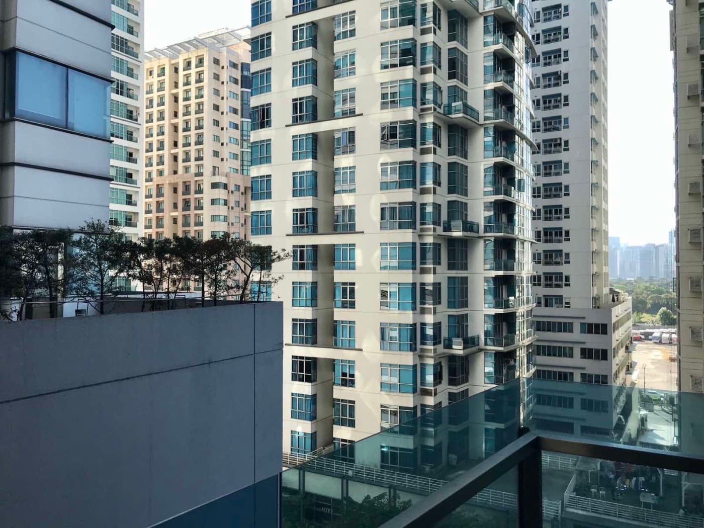 2 bedroom at Sapphire Residences BGC Unit for Sale - photo 2