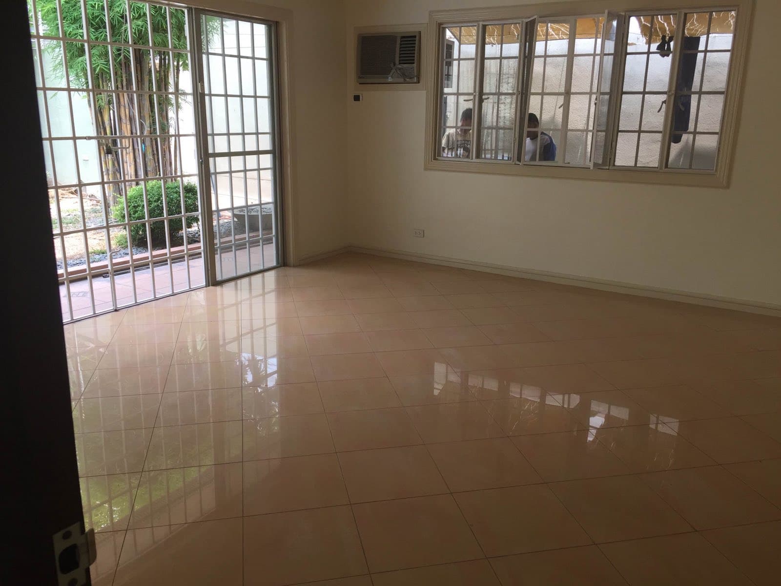 Split Level House - Bel Air, Makati - photo 1