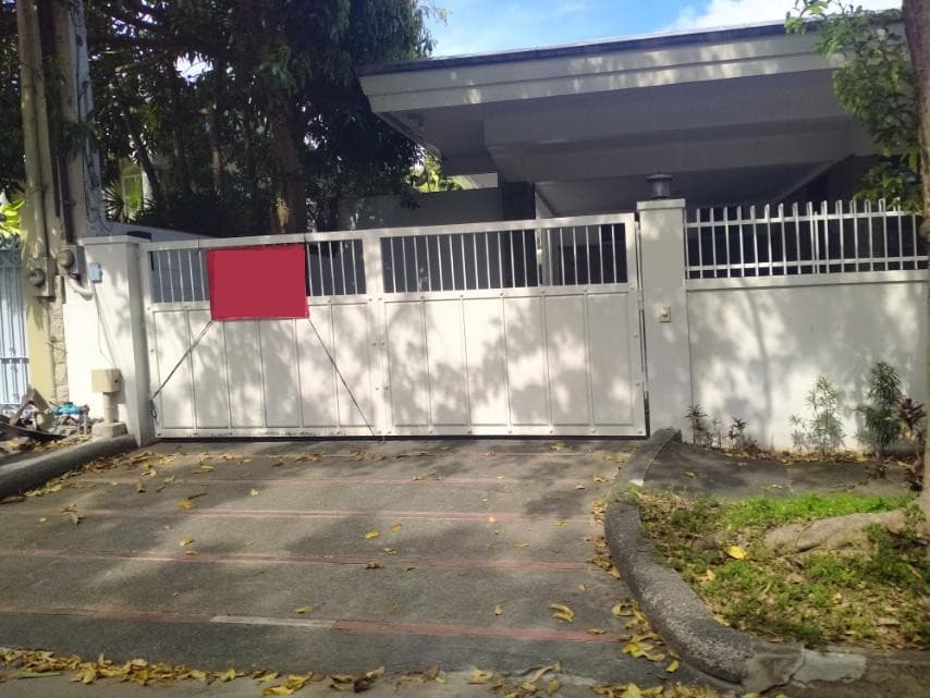 Spacious 4 Bedroom House - Dasmarinas Village, Makati - photo 1
