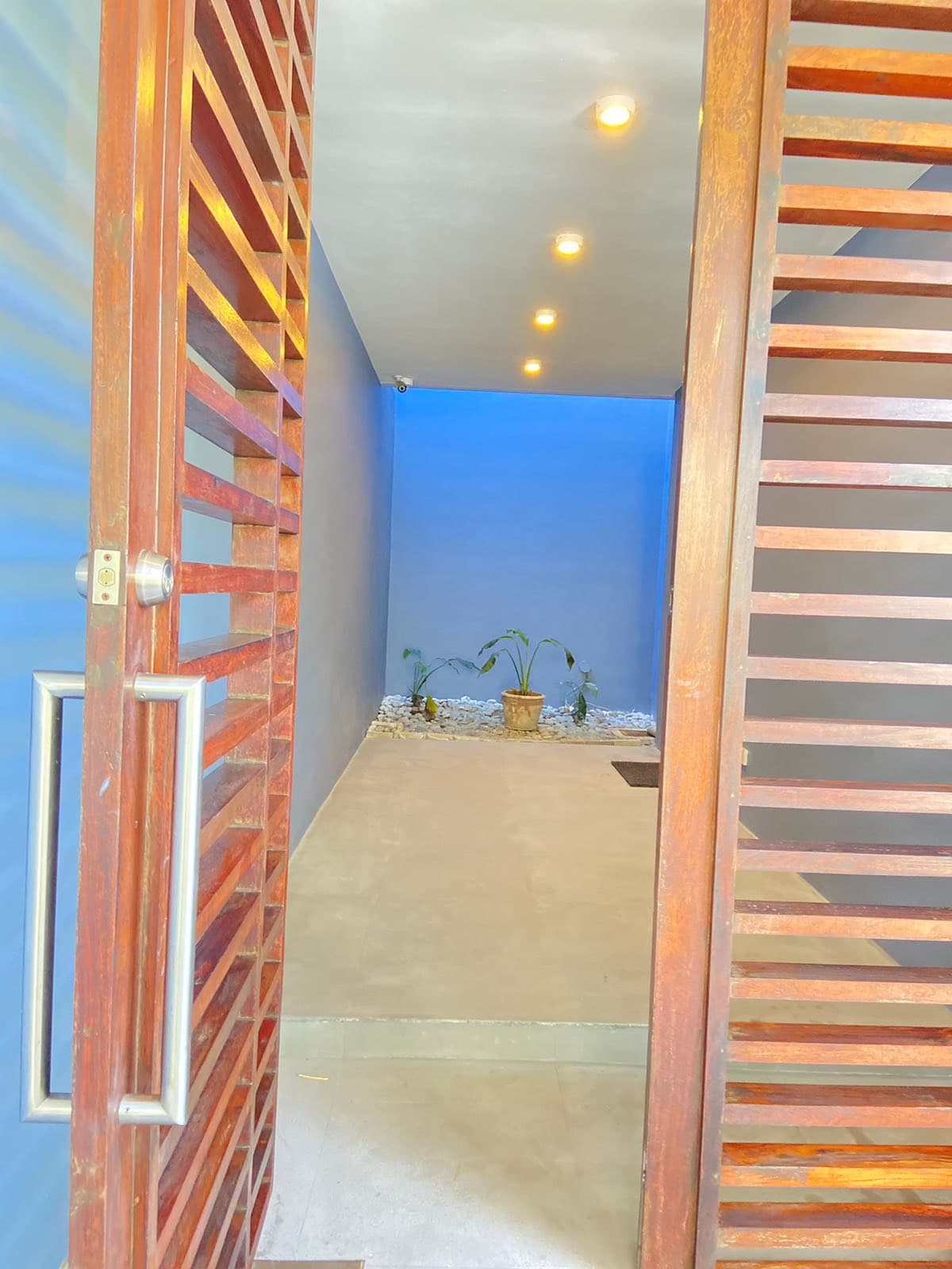 Two-Storey Modern Duplex House - photo 2