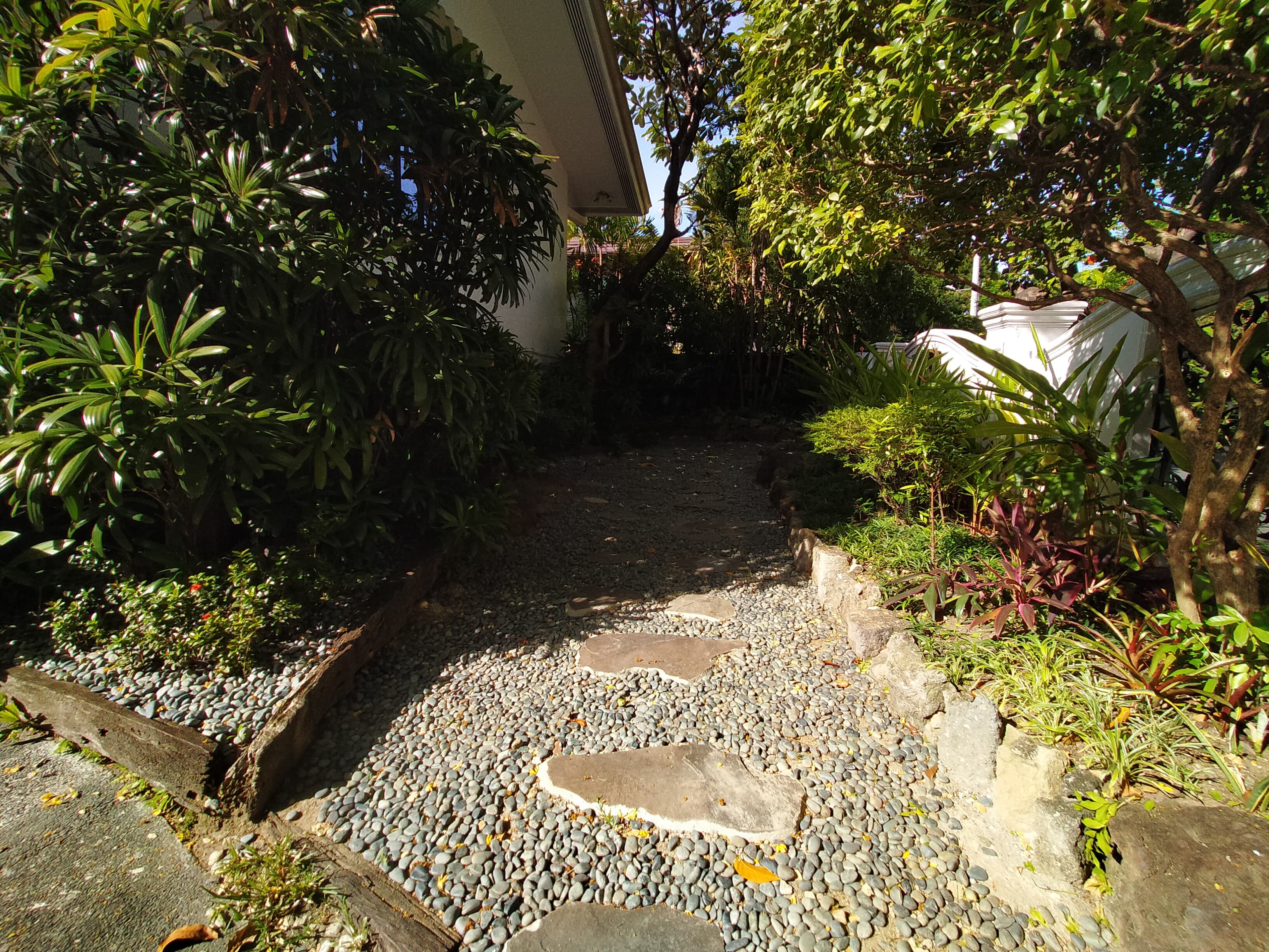 Split Type House - photo 3