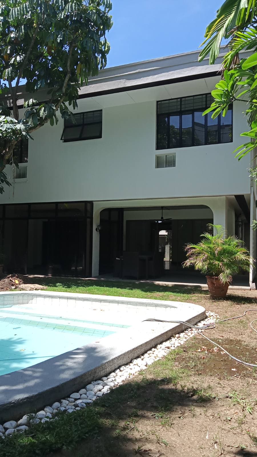 Simple 3 bedroom house - photo 2