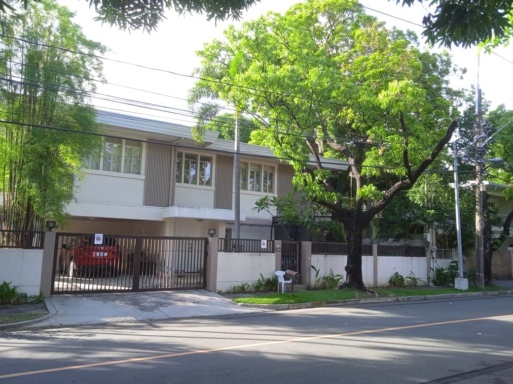 Homey 2 storey House - photo 2