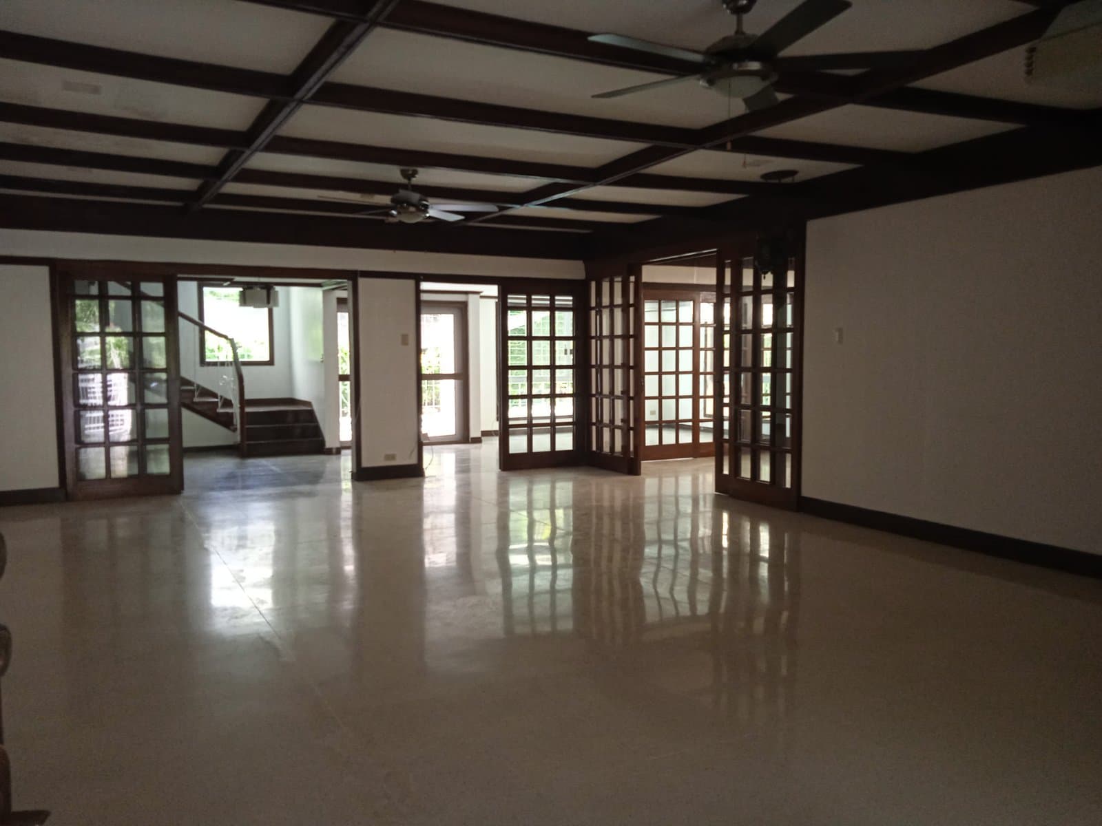 Cozy Two Storey 4 Bedroom - Dasmarinas Village, Makati - photo 1
