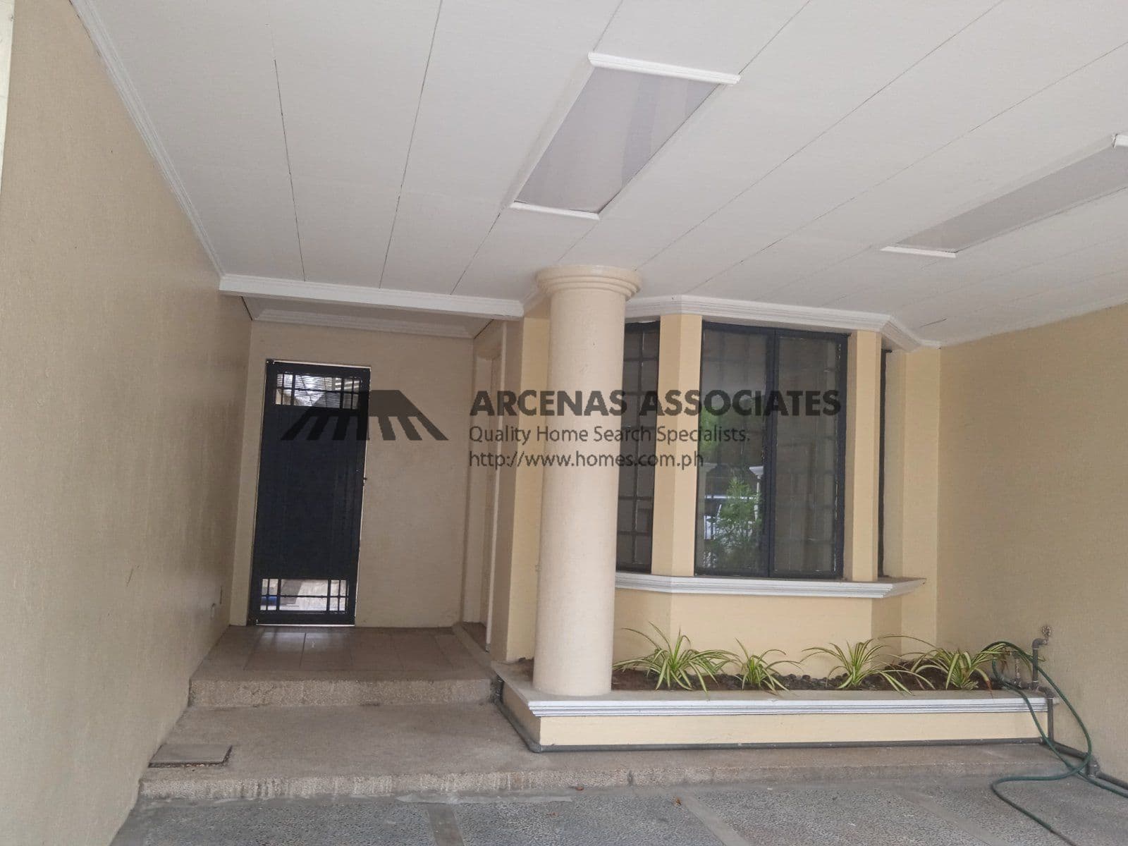 Great Value Homey 3 storey Duplex house for sale in San Lorenzo Village - photo 2