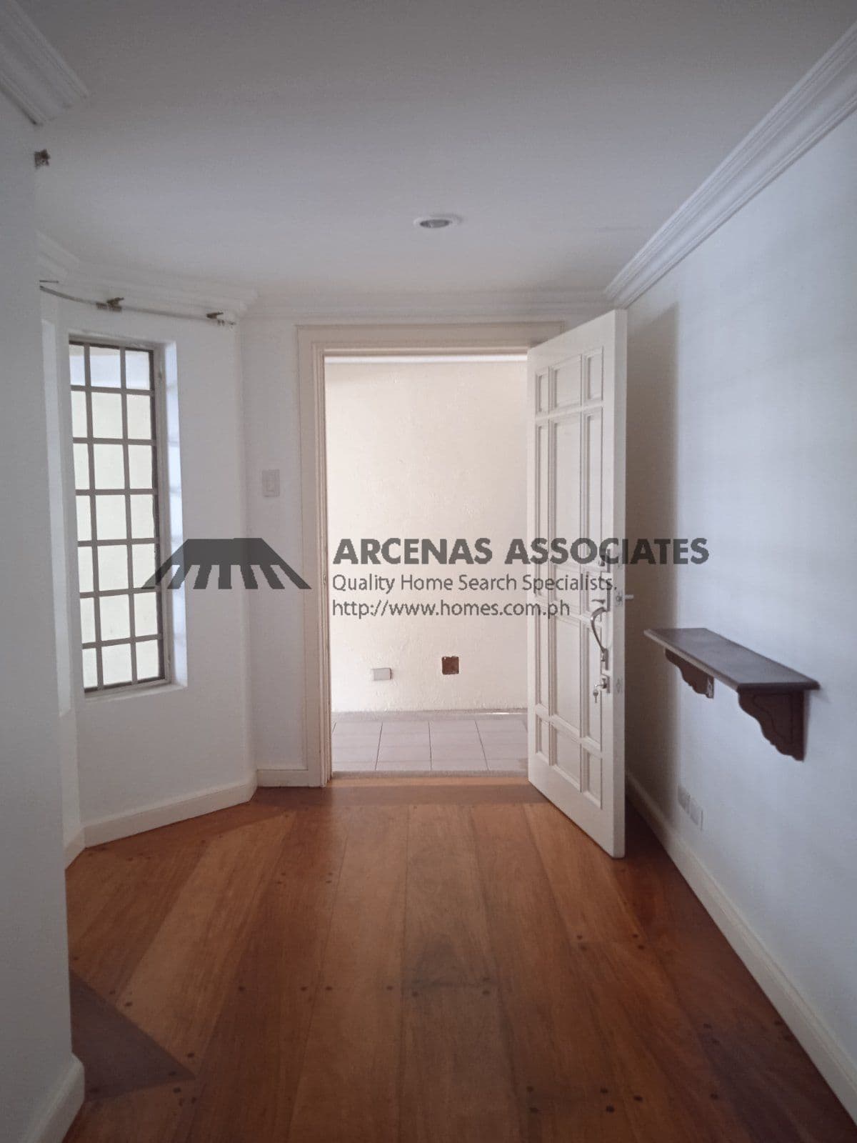Great Value Homey 3 storey Duplex house for sale in San Lorenzo Village - photo 3