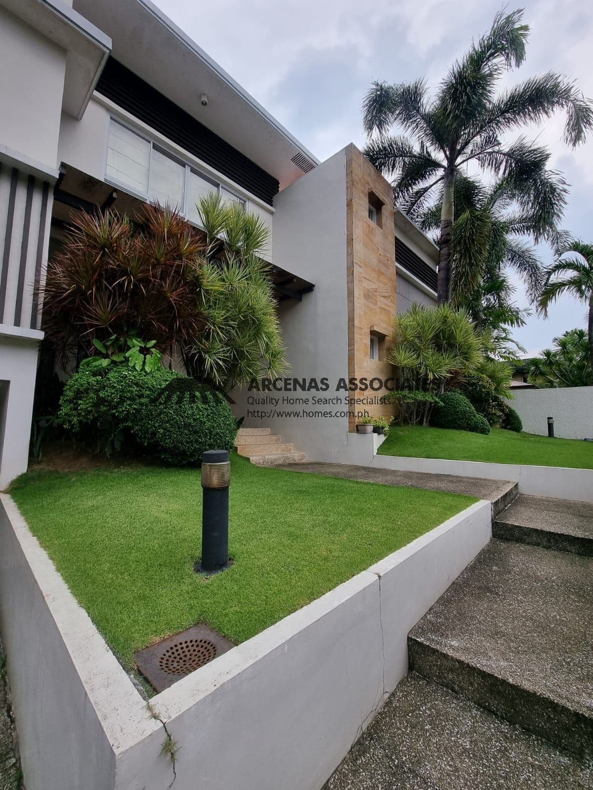 4 Bedroom house for sale at Ayala Alabang Village - photo 2