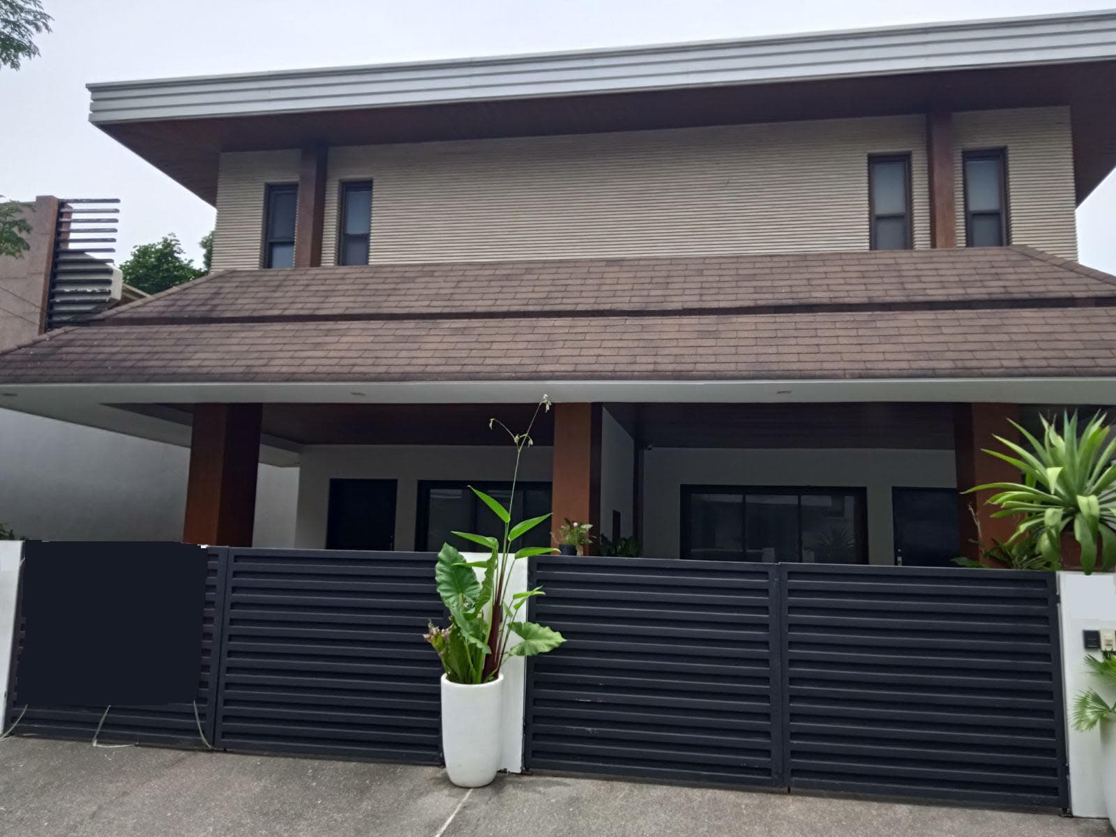 Modern Duplex House - photo 2